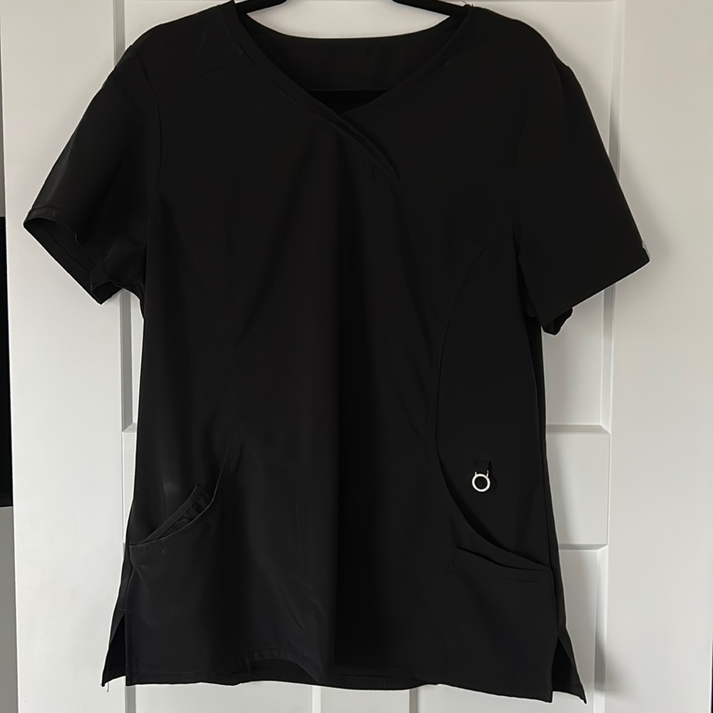 Cherokee Infinity Scrub Top Size L